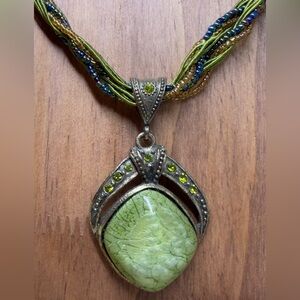 Green pendant necklace w/iridescent seed beads Women’s jewelry | je1